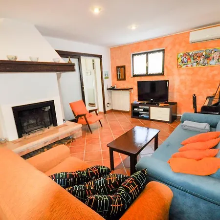 فيلة House Aurelio *