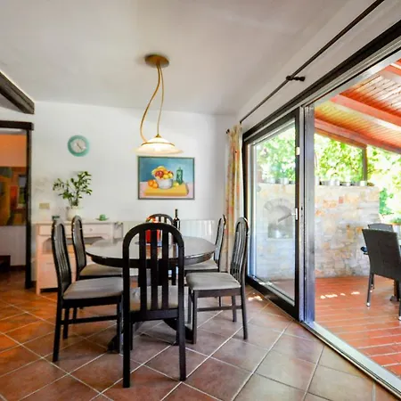 فيلة House Aurelio *